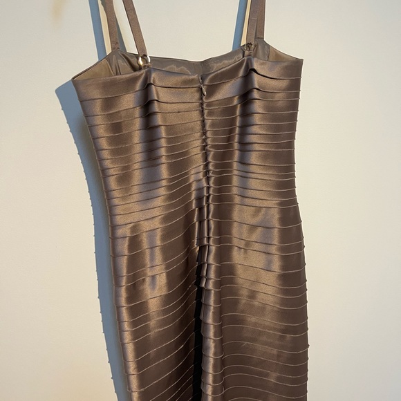 BCBGMaxAzira Cocktail Dress Shimmery Taupe Size 6 - Picture 4 of 7